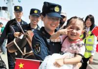中国海军提前7小时赶到苏丹撤侨 我们来了你们安全了