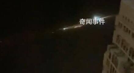 哈尔滨网友拍到不明飞行物 几个光点在相互追逐