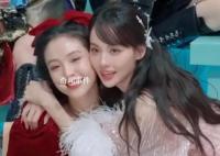 张嘉倪拥抱鼓励吴倩 如果我唱跑调了也要给我鼓掌