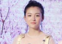 吴倩小心翼翼的样子好心疼 追求自我实现需要信任和勇气