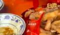 婚宴刚开席大妈就打包仅剩2个菜 饭都没开始吃菜就没了