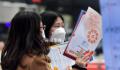 回家做“全职儿女”的年轻人