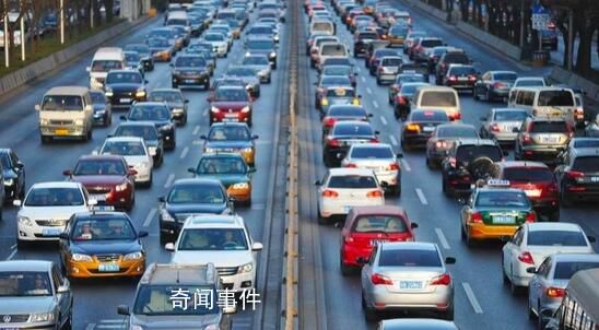 4月全国城镇调查失业率5.2% 比上月下降0.1个百分点