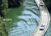 坠车浮桥承建方:出车祸不能怪修路的