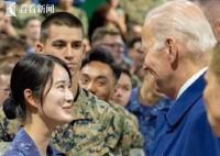 拜登访日与女兵握手自拍 将参加七国集团广岛峰会