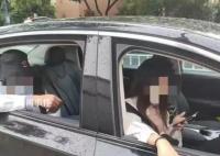 两乘客赖网约车超24小时 司机发声