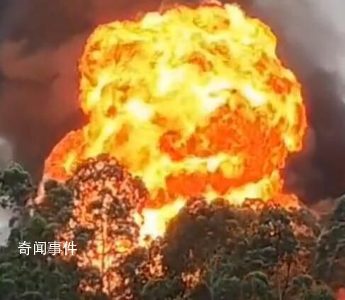 广东一工厂大火炸出蘑菇云 火势凶猛黑烟滚滚
