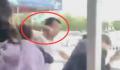 兵马俑女讲解员疑遭“黑导游”殴打 场面混乱