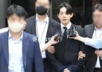 刘亚仁被上铐送往拘留所 表示对此事很后悔
