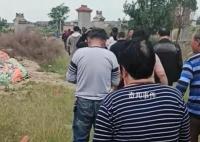 被害10岁男童生父:不知生母为何杀子
