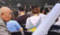 五月天演唱会场内 大爷气定神闲