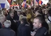 武契奇下令军队开拔 会否引发战争?