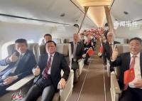 C919商飞成功 首排乘客是这四位
