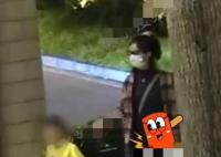 赵丽颖街边哄儿子被拍 引发了人们的关注和赞赏