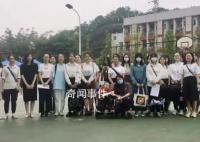 4年前坐轮椅高考的姑娘要毕业了 引起热议非同凡响