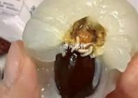 胖东来荔枝打开全是虫子 回应称已注意到情