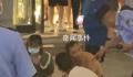 男子在武汉步行街被砖砸倒 具体原因正在调查中