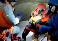登山公司披露珠峰被救女士遇险原因 沟通不清晰导致二人分离