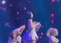 Jennie演唱会中途离场 引发了不少韩国网友们的担心