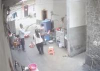 云南一地多次发生巨响震动 不少村民家出现裂缝