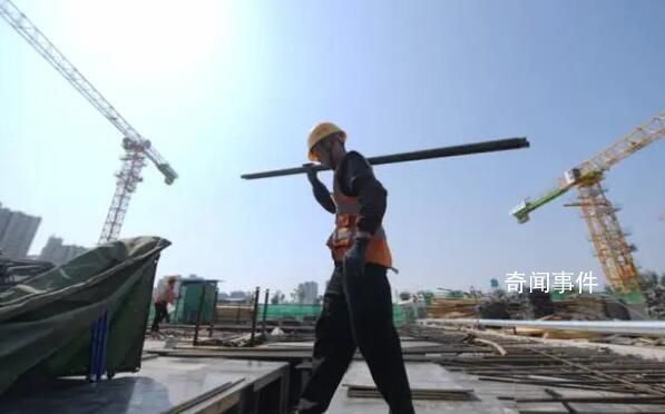高温下 致敬他们的坚守
