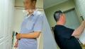 女子房产被邻居打通入住 警方回应