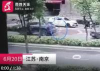 女童被东航飞行员撞倒身亡 家属发声