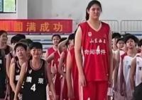 16岁女篮小将身高已达2米27 张子宇个人资料简介
