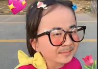 陈建斌多巴胺穿搭 引起热议