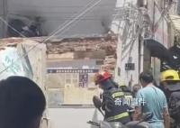 河南一房屋爆炸坍塌:4人被埋已救出