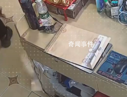 妈妈回应误拆档案袋女儿崩溃大吼 后续会去相关部门机构去说明情况补救