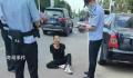 碾压男抓捕现场曝光:遭市民呵斥