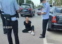 碾压男抓捕现场曝光:遭市民呵斥