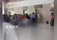 男子高铁站持刀刺2人致1死 警方：已到现场处置