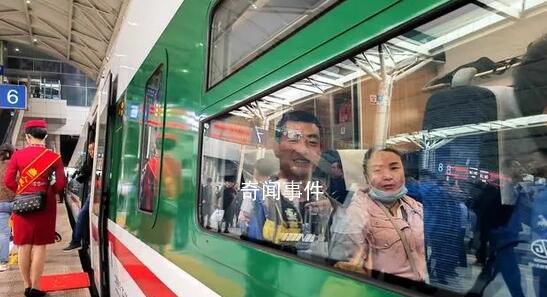 动车组驶上青藏线 全线运营里程829公里