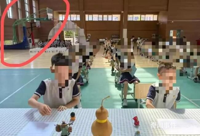 13岁男孩被篮球架砸中身亡 目前事故原因还在进一步调查中