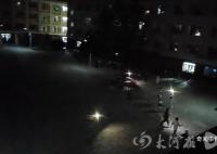 高校女生宿舍疑闯入3名陌生男子 其中2名男子逃跑