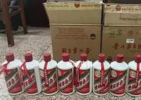 男子偷走女友家80瓶飞天茅台 武汉警方：已刑拘