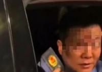 亮证逃查酒驾事件执勤辅警为何被辞