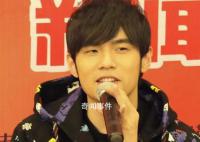 周杰伦演唱会2张连座票黄牛叫价15万 令人匪夷所思