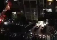 男孩在家烧书引起失火从18楼跳下 背后真相令人震惊