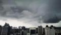 杭州暴雨让雨刮器都不够用了 你那里雨情如何