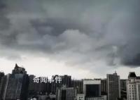 杭州暴雨让雨刮器都不够用了 你那里雨情如何