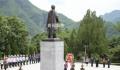 金正恩拜谒中国志愿军烈士陵园