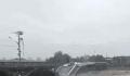 北京暴雨致一桥梁坍塌 有车辆被冲走