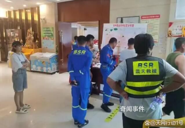涿州获救农民:两千斤小麦被泡毁