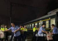 三趟受阻旅客列车上的暖心故事 守望相助