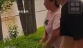 养殖场数百头牛被淹 农户大姐痛哭