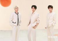 TFBOYS合体路透:一起逛西安城墙
