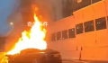 特斯拉撞上高架石墩起火 目击者发声